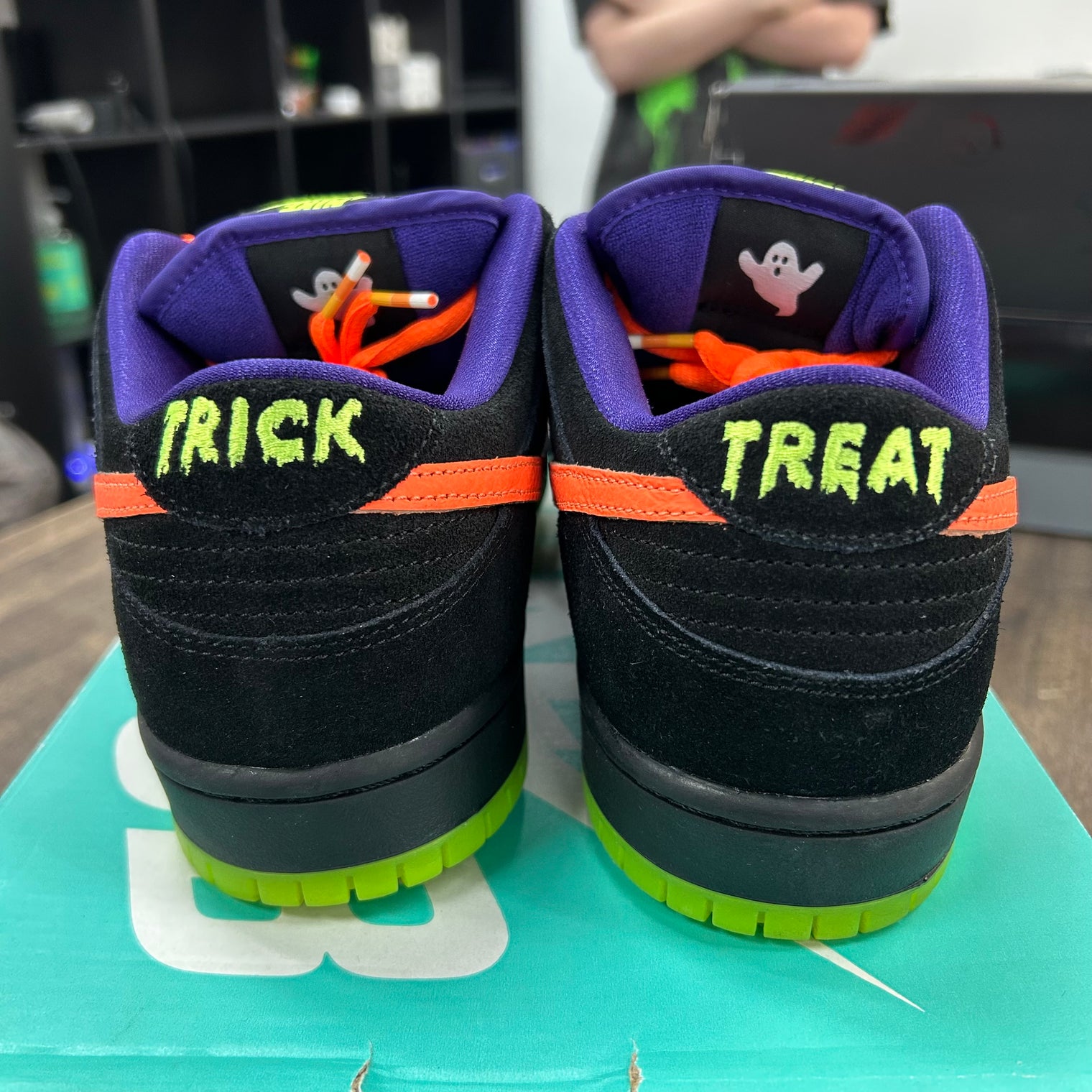 Night of Mischief SB Dunk Low (Lightly Worn)