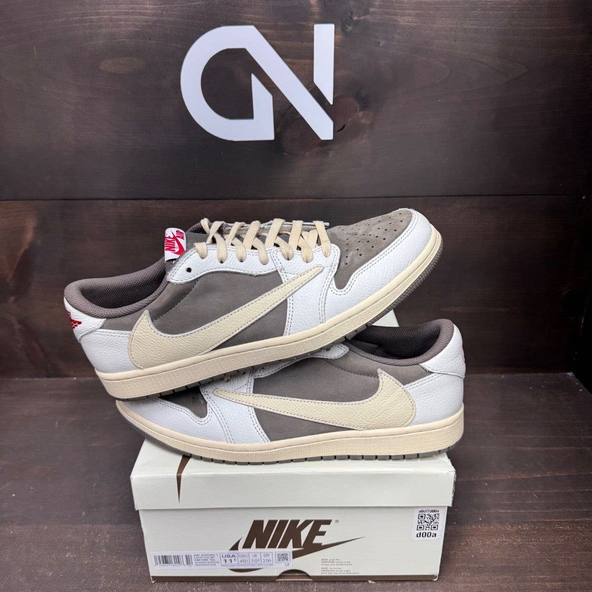 Jordan 1 Retro Low OG SP Travis Scott Reverse Mocha - Image 1