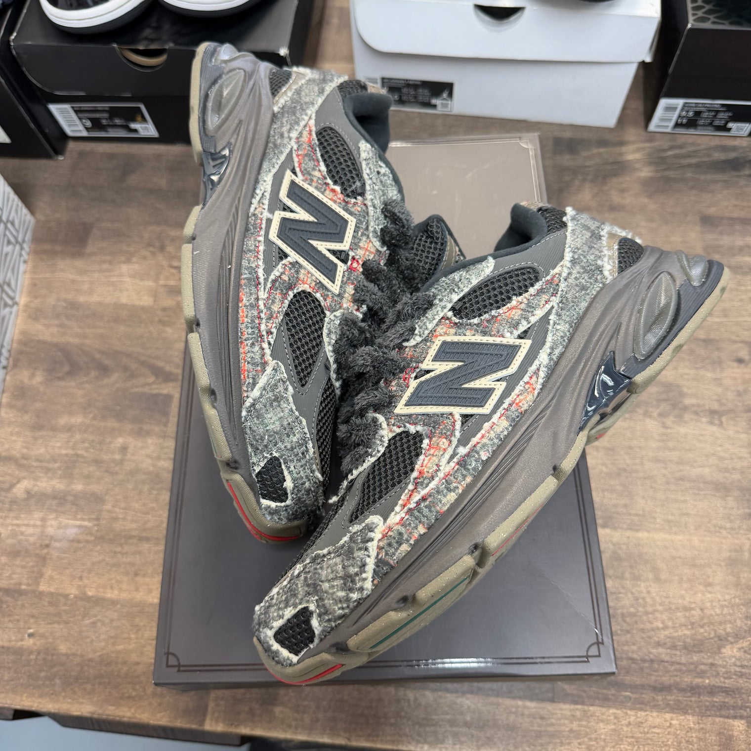 Joe Freshgoods Hand-Me-Downs New Balance 2010 (USED)