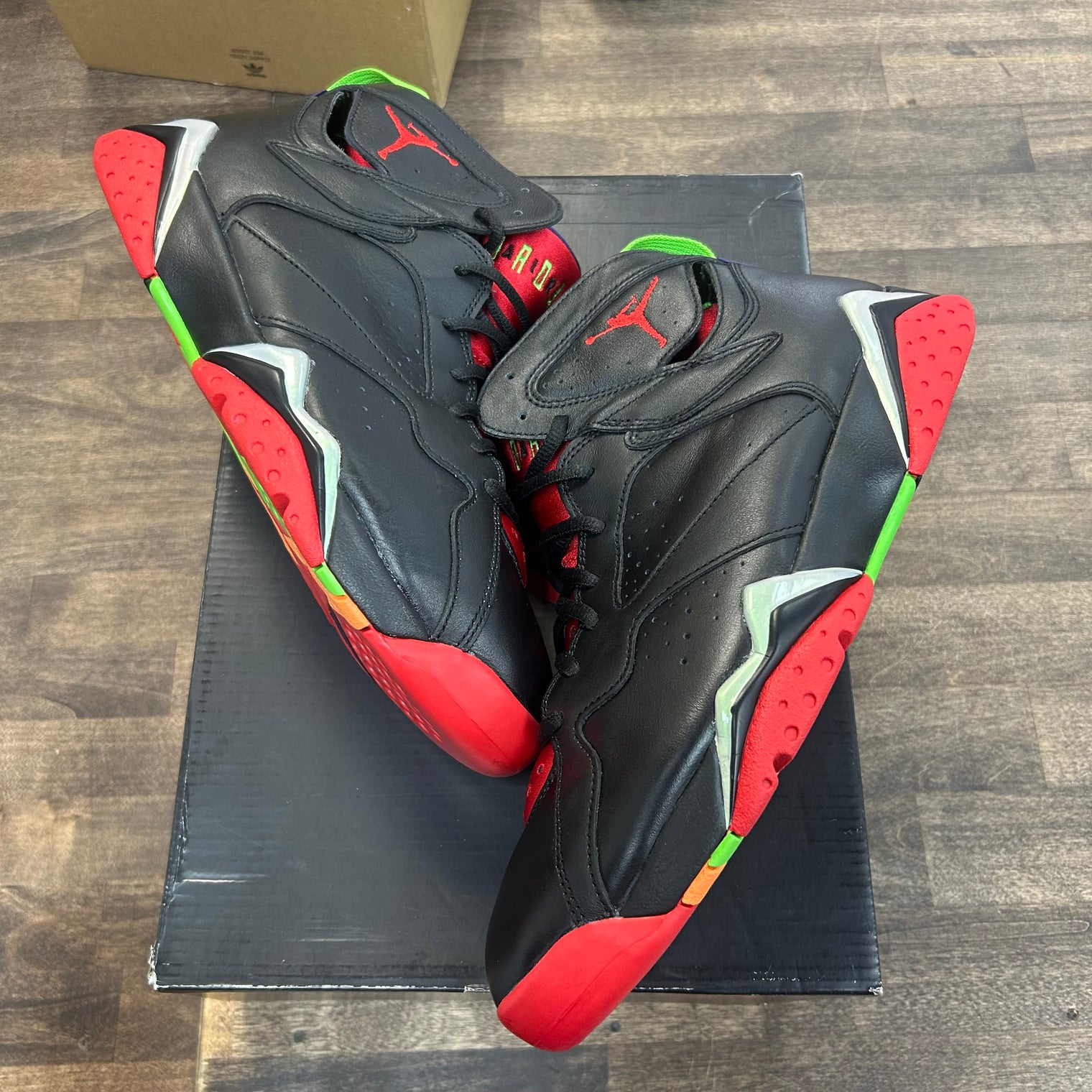 Marvin the Martian Jordan 7 Retro  (USED, Replacement Box)