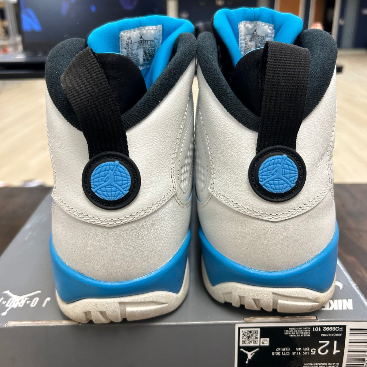Jordan 9 Retro Powder Blue (2024) - Image 4