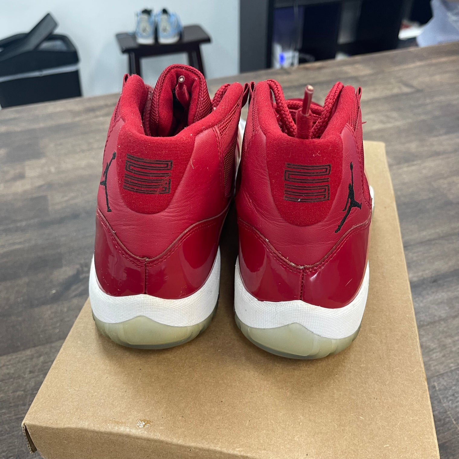 Win like 96 Jordan 11 (USED, No Box)