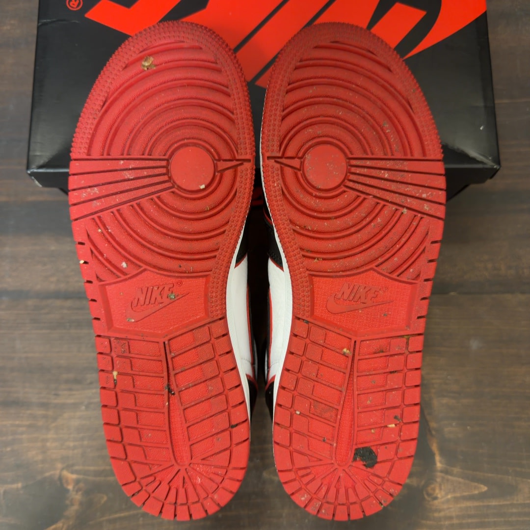 Jordan 1 Retro High Bloodline (GS) Size 5Y (Pre-Owned)