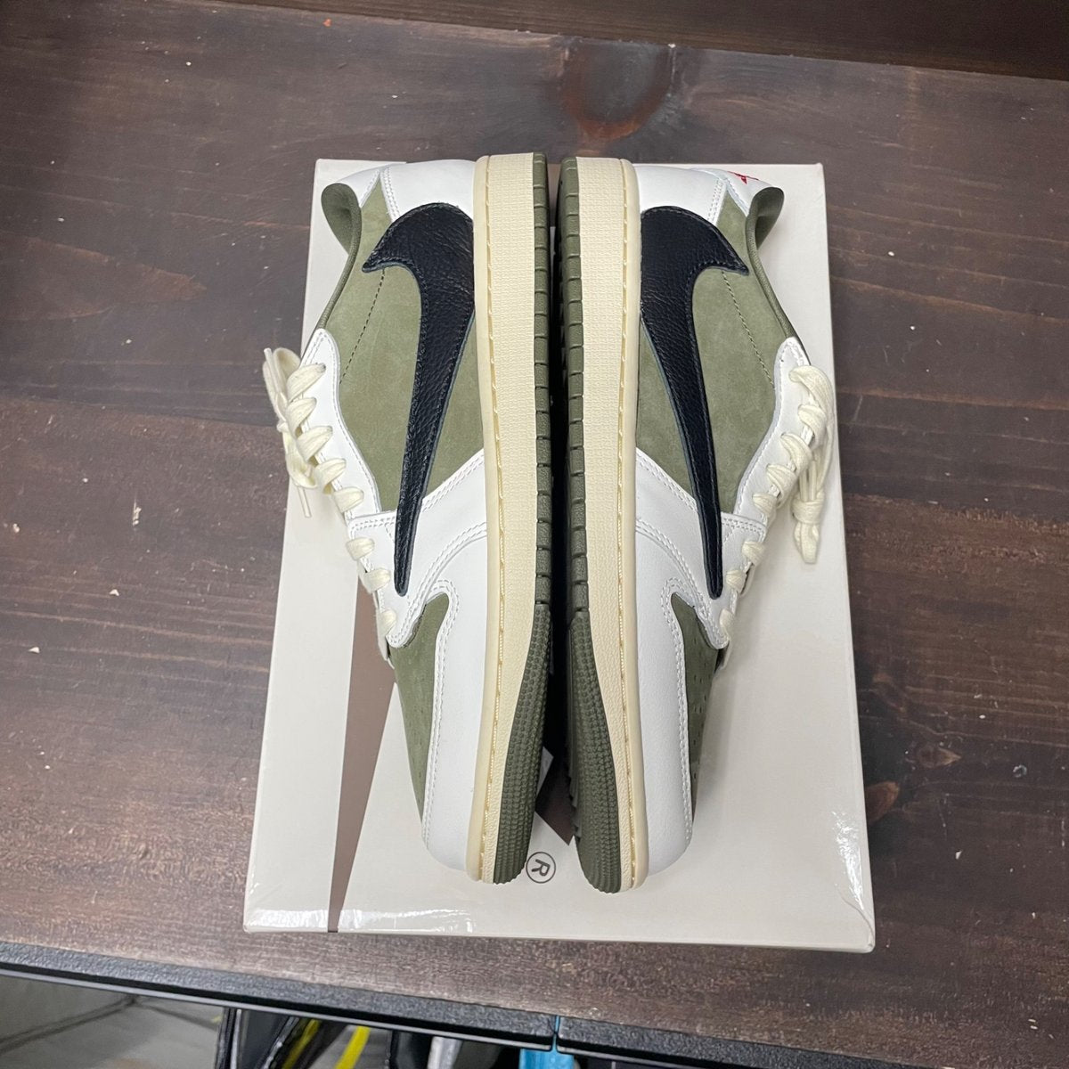 Jordan 1 Retro Low OG SP Travis Scott Medium Olive Size 10 (Pre-Owned) - sole