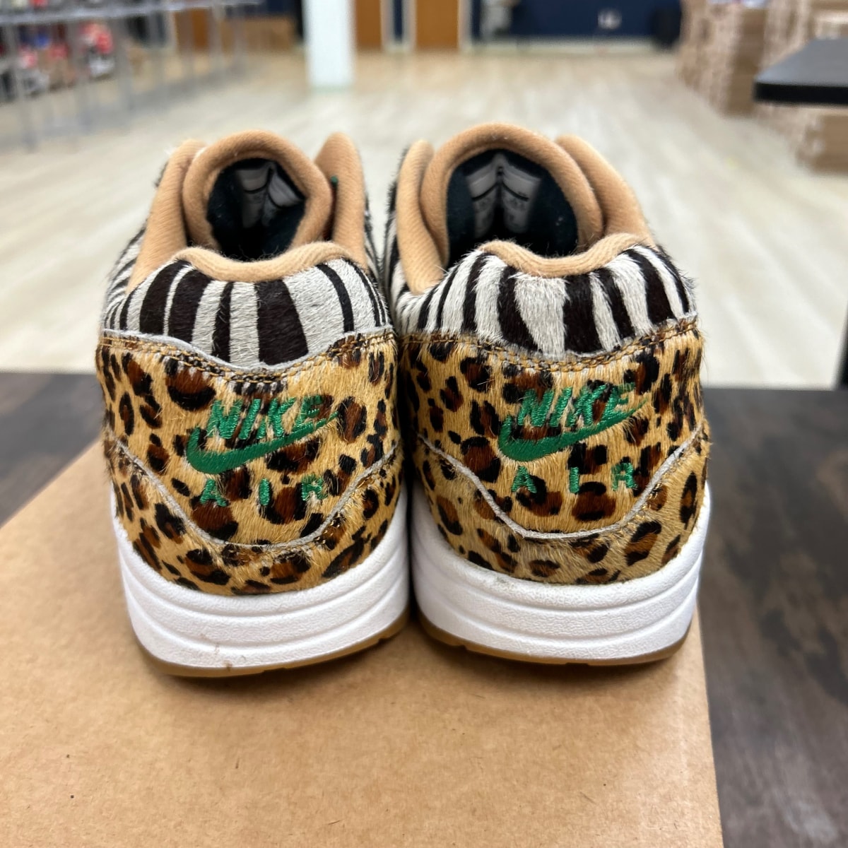 Nike Air Max 1 atmos Animal Pack 2.0 (All Black Box) (2018) Size 10.5 (Pre-Owned) - Image 4