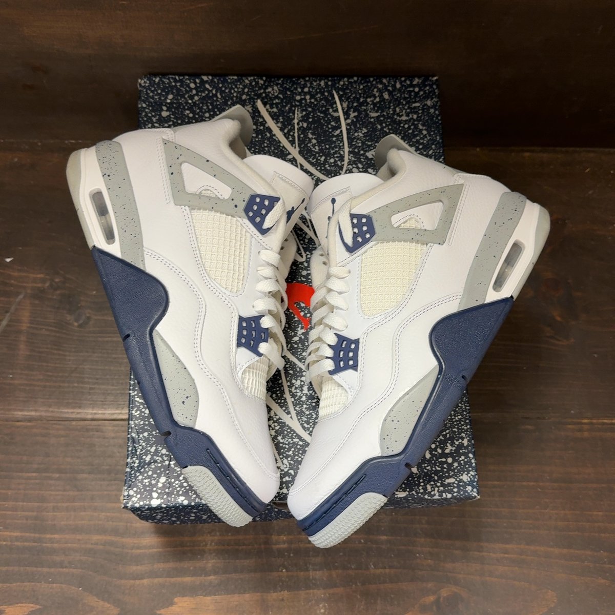 Jordan 4 Retro Midnight Navy Size 9.5 (Pre-Owned) - back