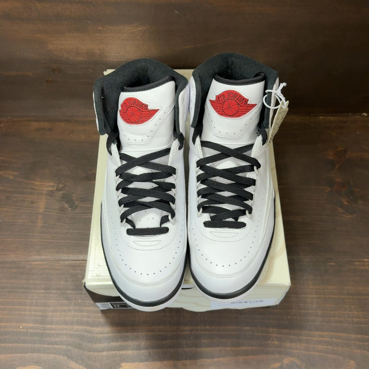 Jordan 2 Retro OG Chicago (2022) - Image 3