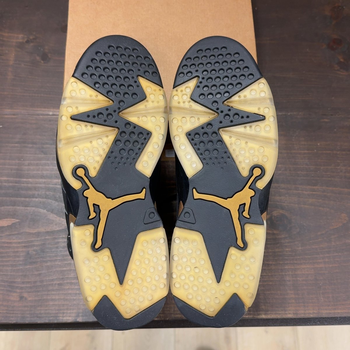 Jordan 6 Retro DMP (2020) Size 9 (Pre-Owned) - aux