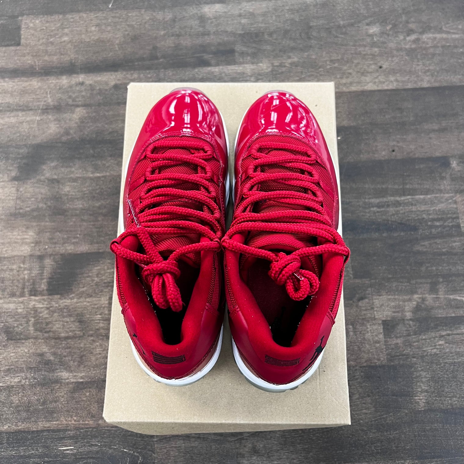 Win like 96 Jordan 11 (USED, No Box)
