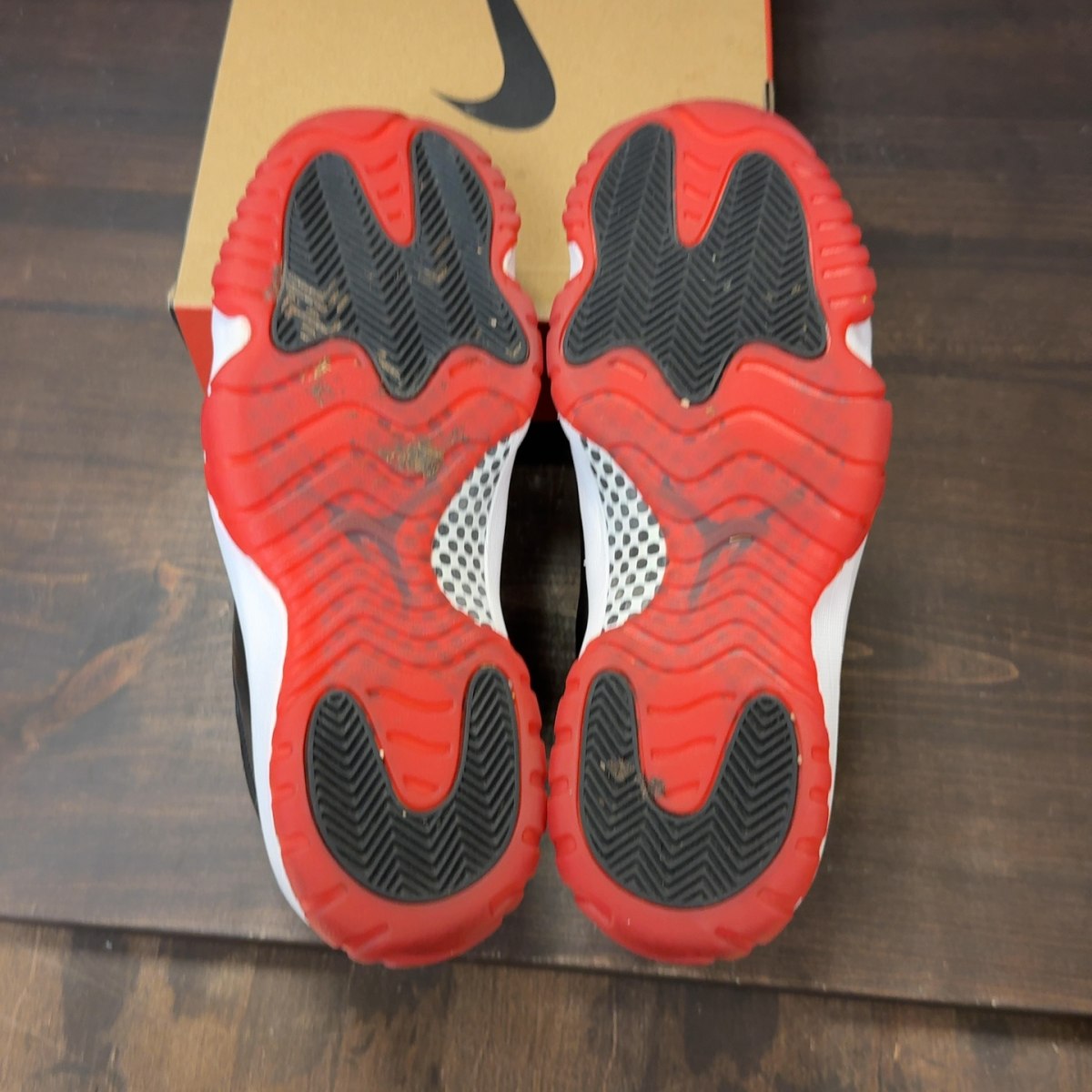Jordan 11 Retro Playoffs Bred (2019) - Image 8