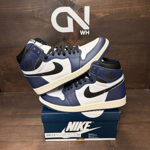 Jordan 1 Retro High OG Midnight Navy - Image 1