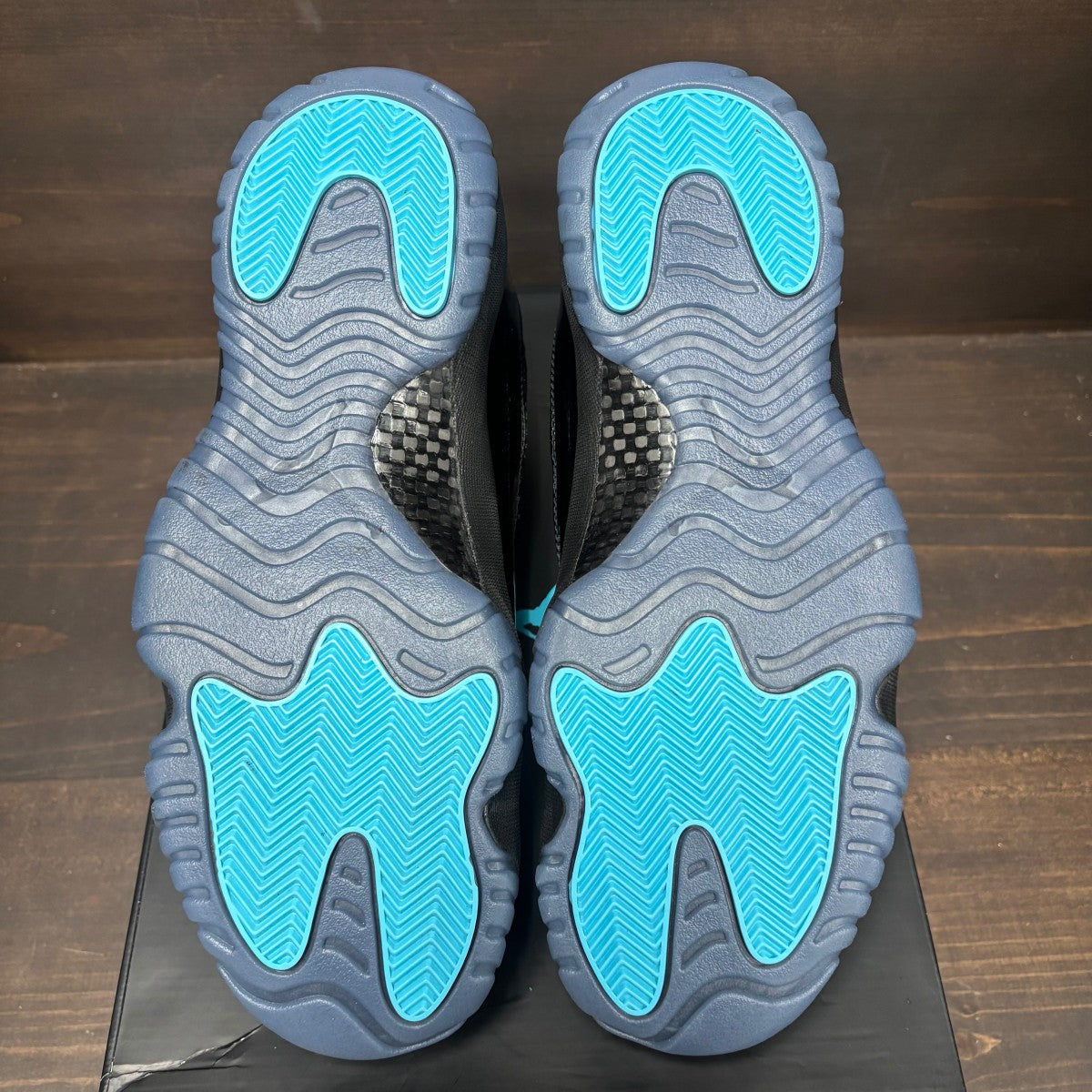 Jordan 11 Retro Gamma Blue (2025) - Image 21