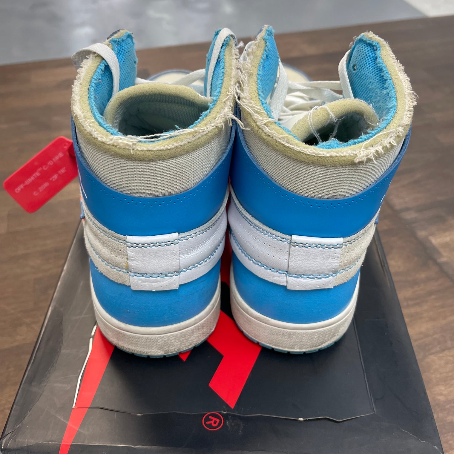 University Blue Off-White Jordan 1 High (USED)