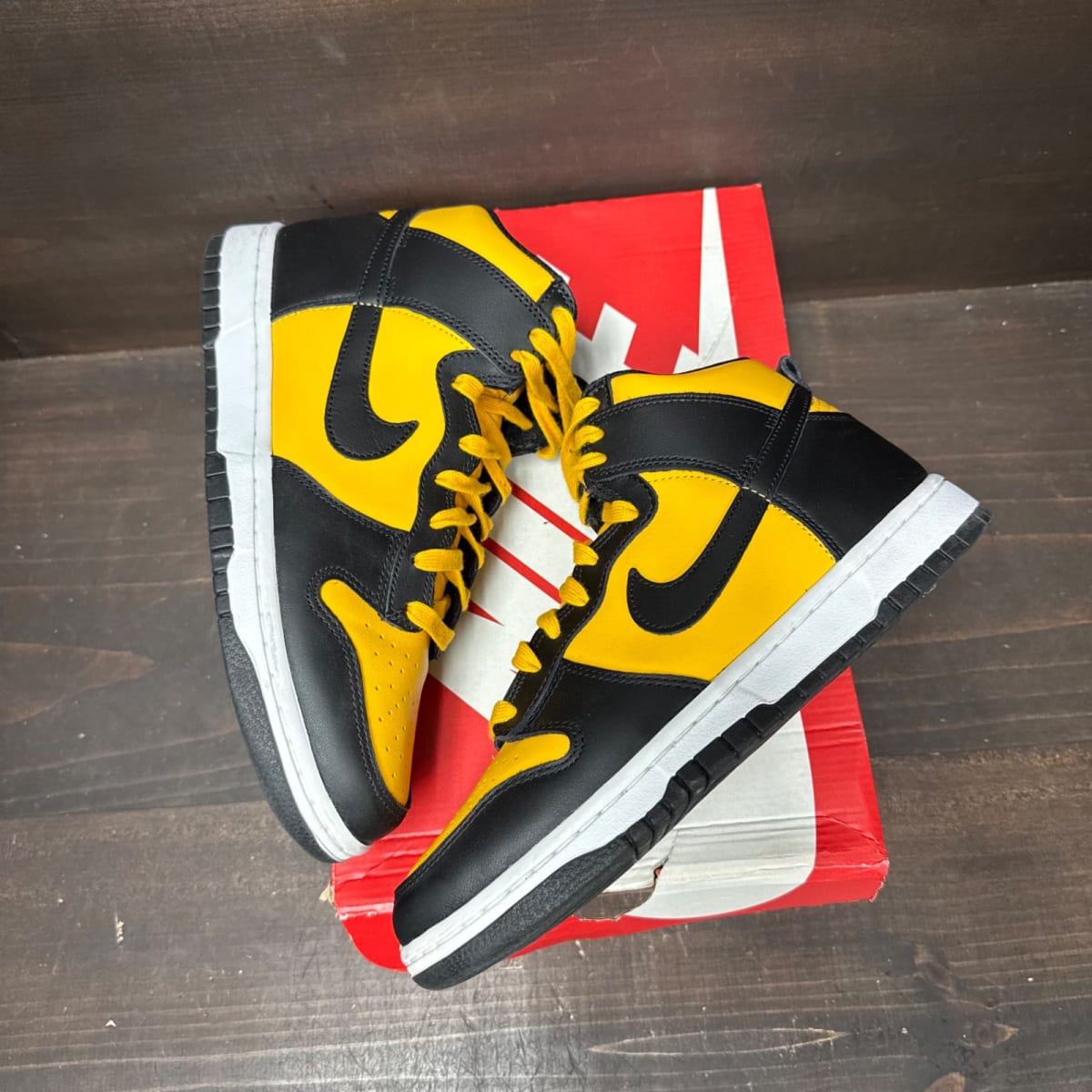 Nike Dunk High Retro Reverse Goldenrod Size 9 (Pre-Owned) - tag