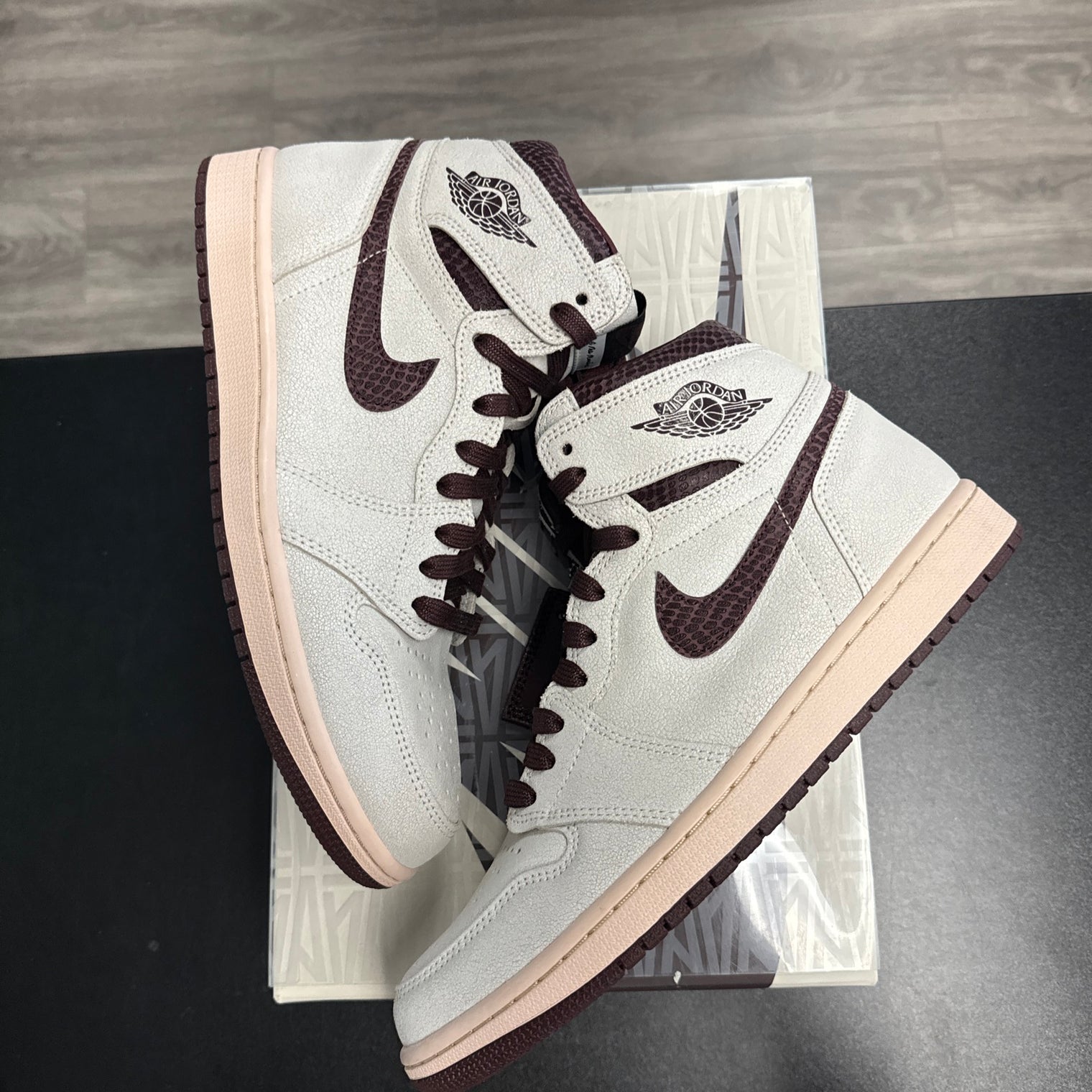 Jordan 1 High A Ma Maniere (Like New)