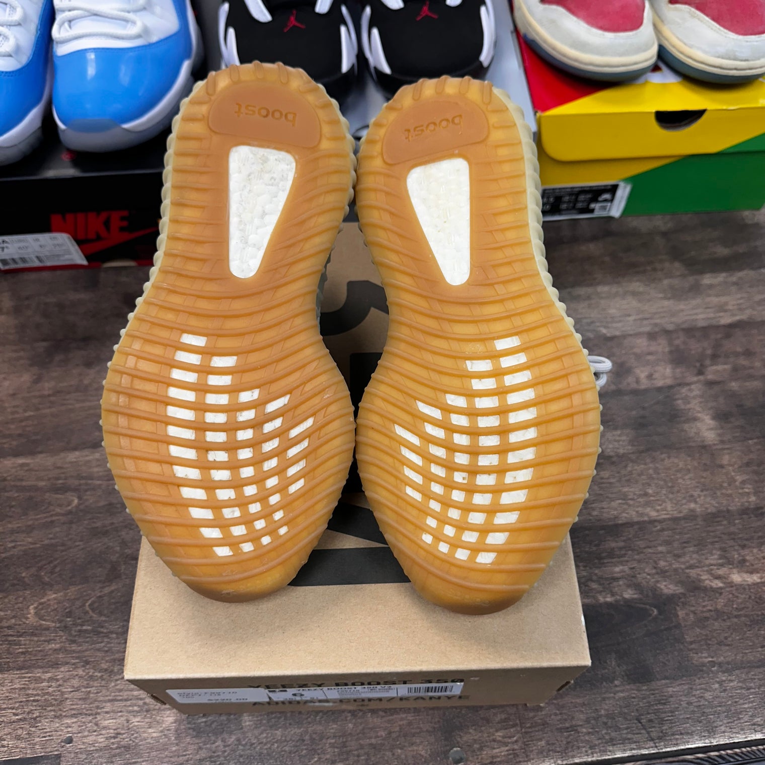 Sesame Yeezy 350 (USED)