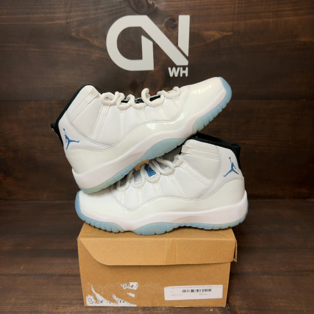 Jordan 11 Retro Low Legend Blue (GS) Size 7Y (Pre-Owned) - Image 1