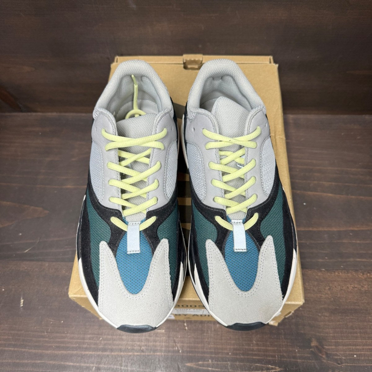 adidas Yeezy Boost 700 Wave Runner Size 9 (Pre-Owned) - Image 2