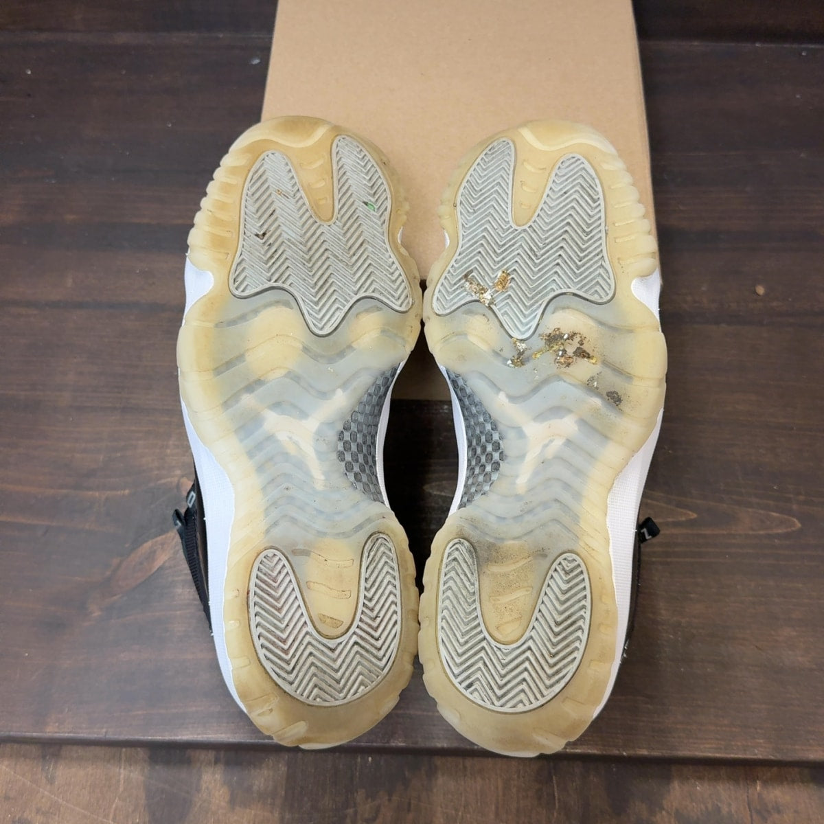 Jordan 11 Retro Jubilee 25th Anniversary Size 10 (Pre-Owned) - Image 7