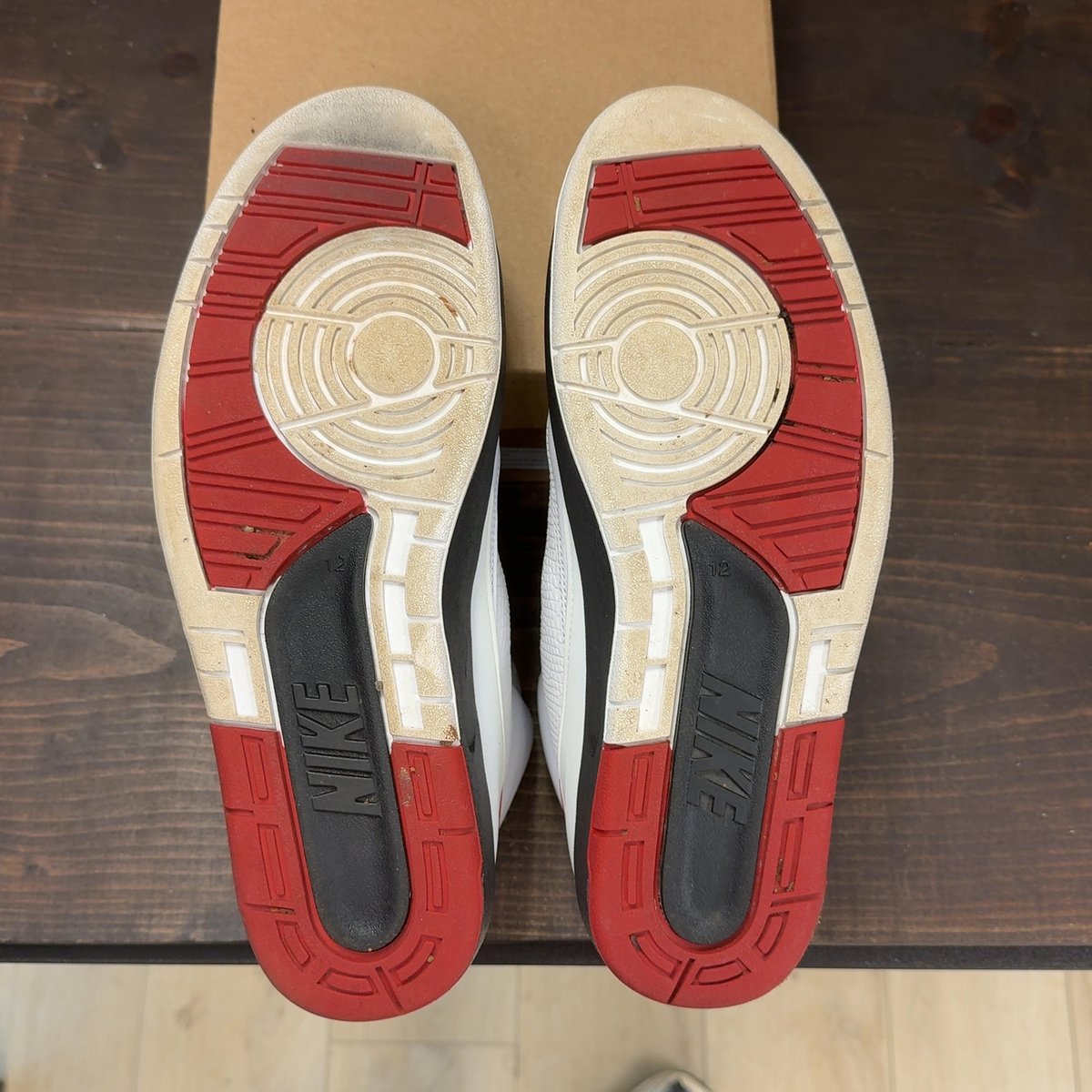 Jordan 2 Retro OG Chicago (2022) Size 12 (Pre-Owned) - aux