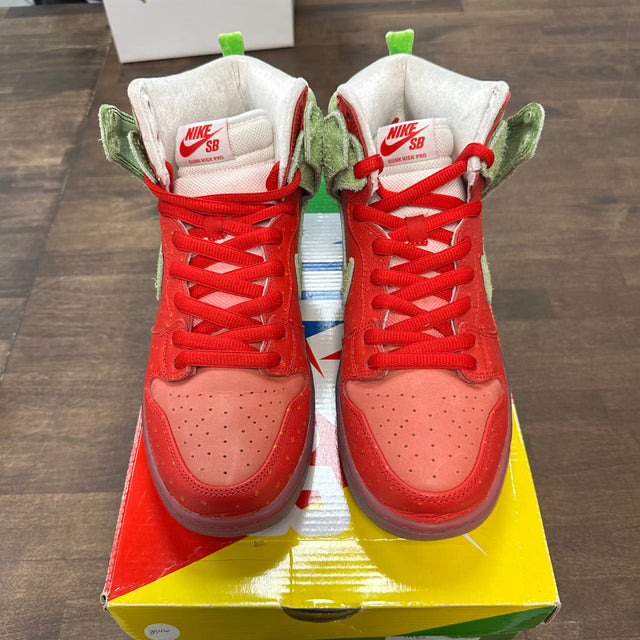 Strawberry Cough Nike SB Dunk High (USED)