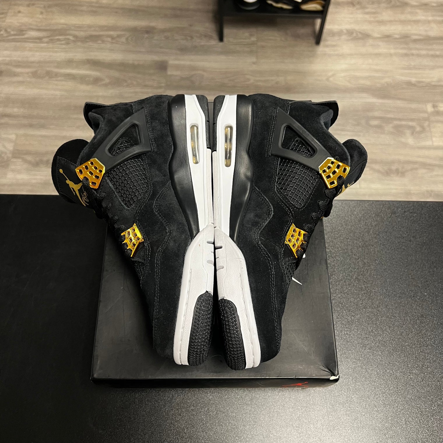 Royalty Jordan 4 Retro (USED)