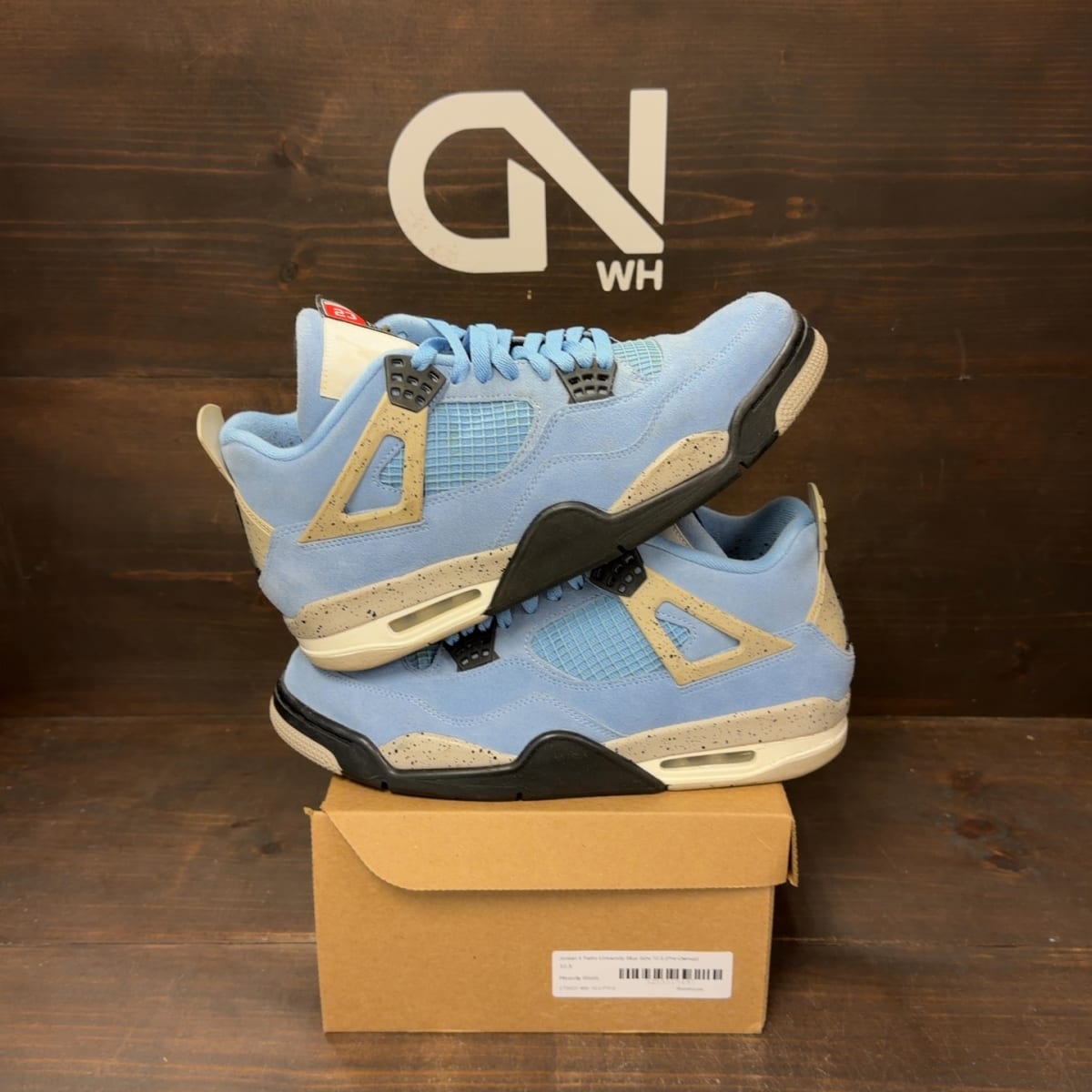 Jordan 4 Retro University Blue Size 10.5 (Pre-Owned) - front
