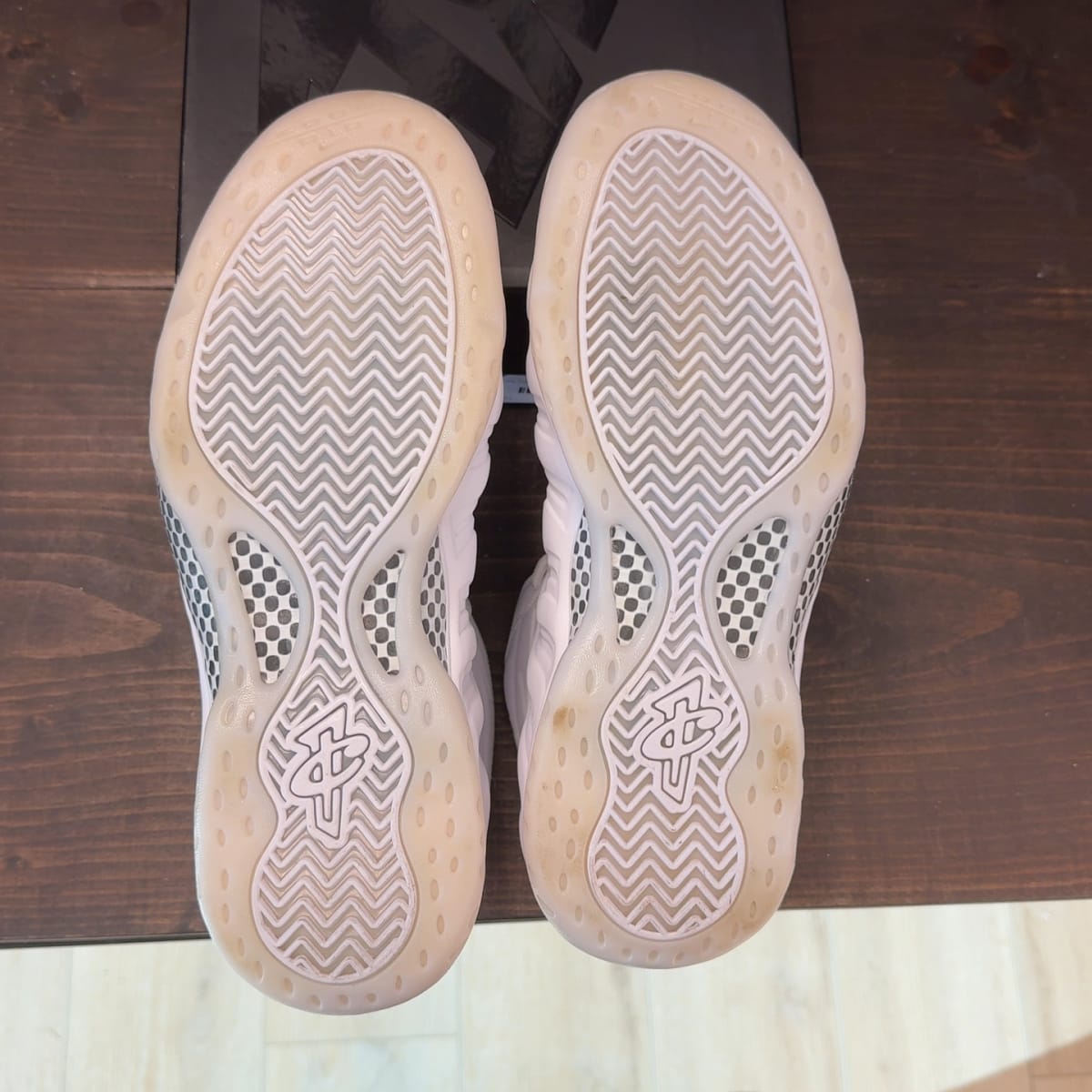 Nike Air Foamposite One Triple White Size 10.5 (Pre-Owned) - aux