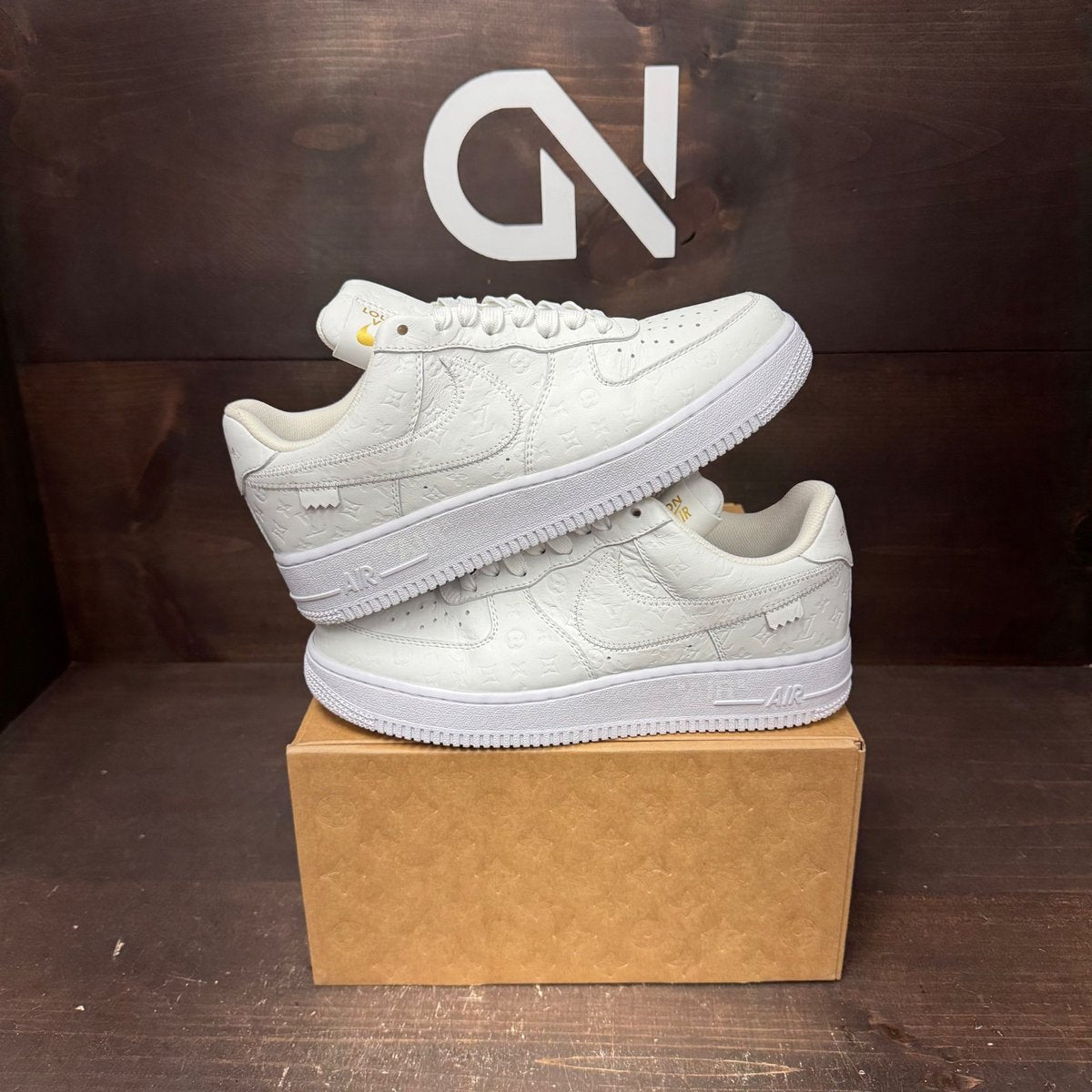 Louis Vuitton Nike Air Force 1 Low By Virgil Abloh White Size 7.5 (Pre-Owned) - front