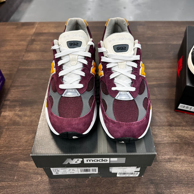 Burgundy Gold New Balance 992 (USED)