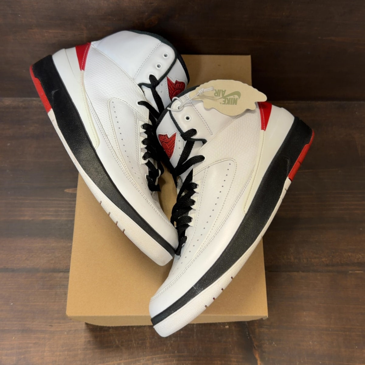 Jordan 2 Retro OG Chicago (2022) Size 9.5 (Pre-Owned) - Image 2