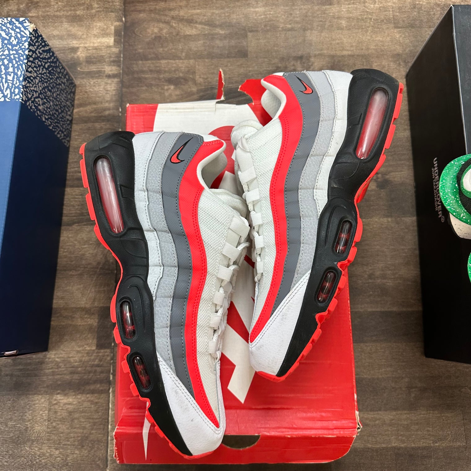 Bright Crimson Comet Nike Air Max 95 (USED)