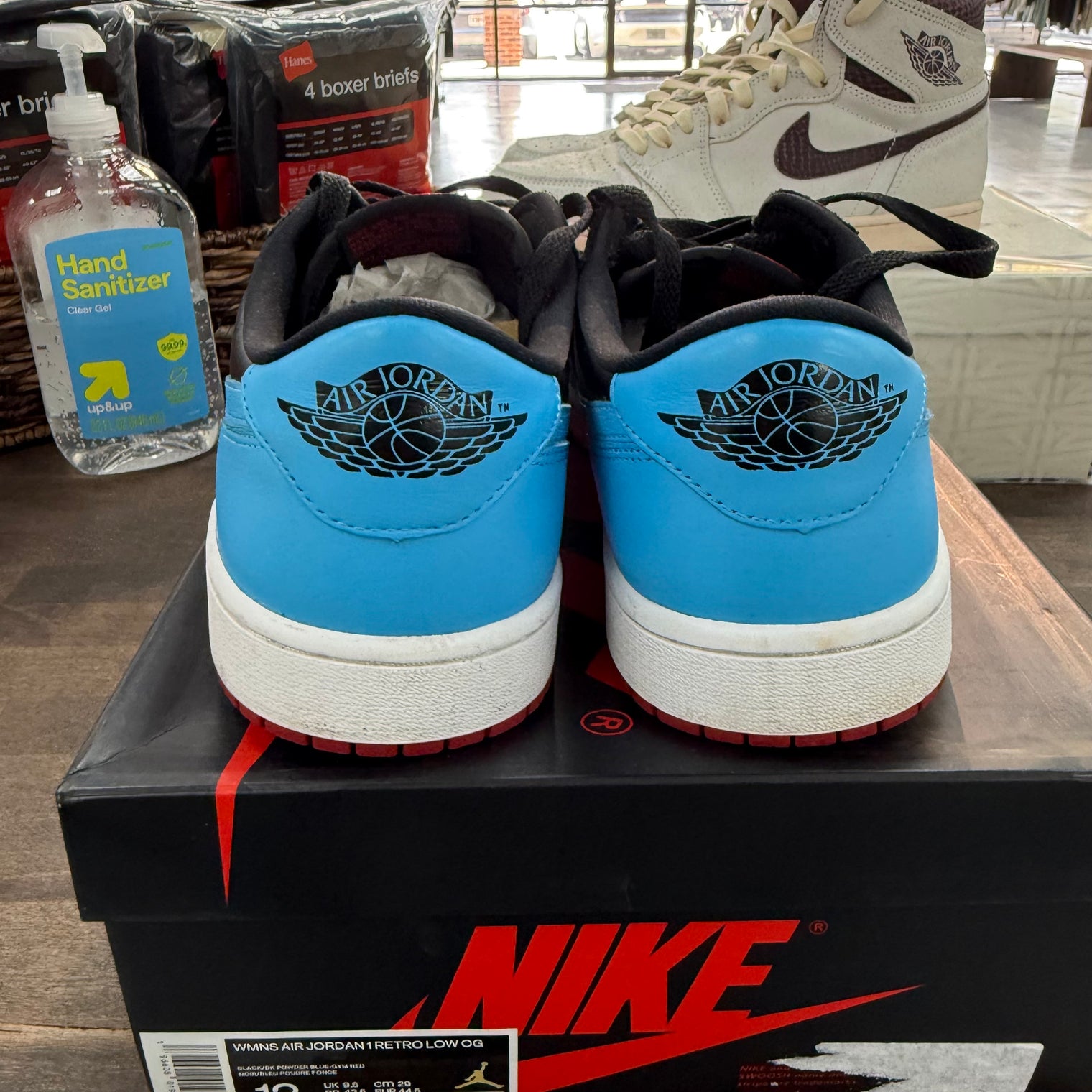 NC to Chi Jordan 1 Low OG (W) (USED)
