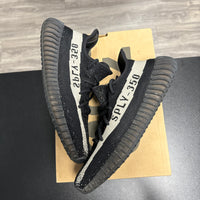 adidas Yeezy Boost 350 V2 Low Oreo (USED)
