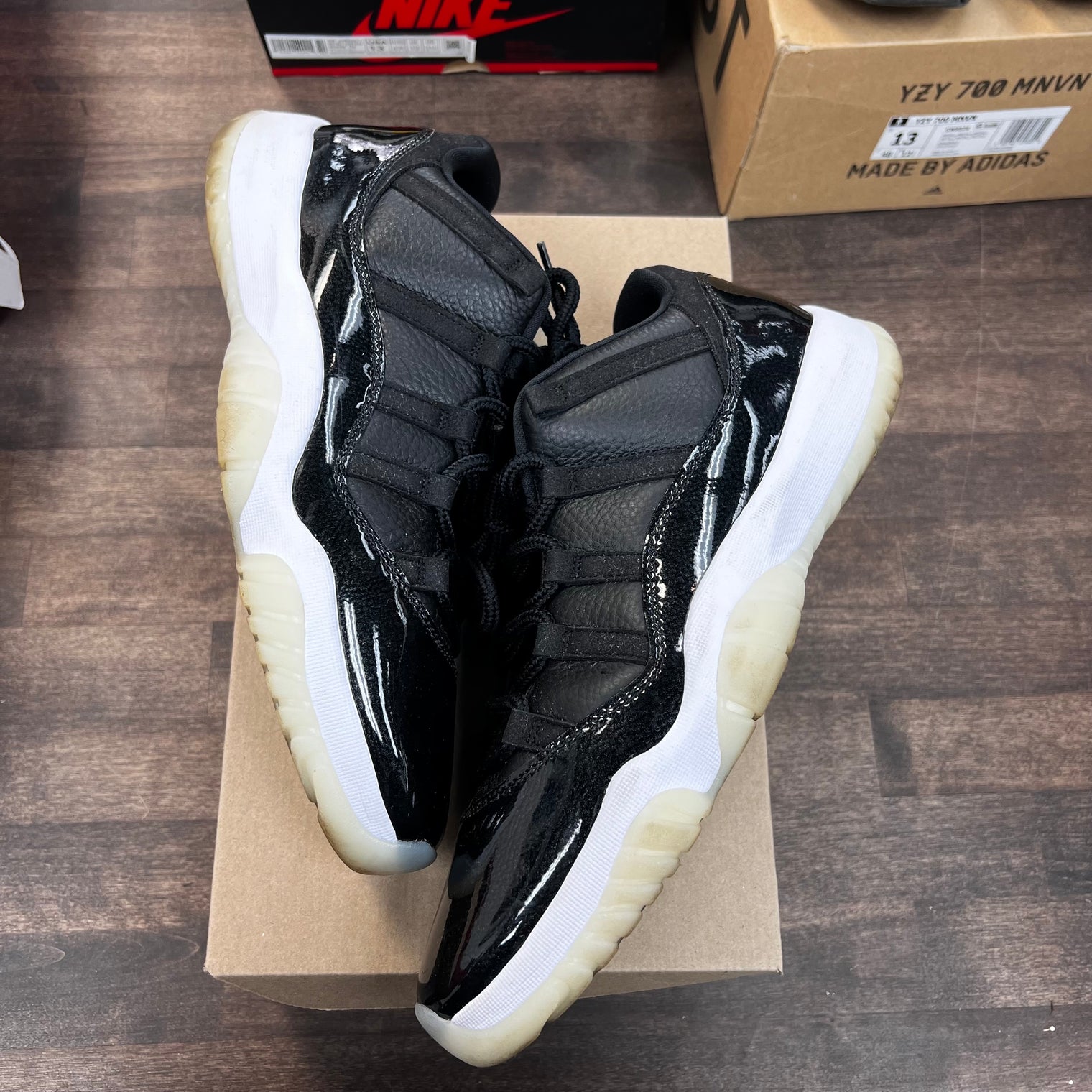 72-10 Jordan 11 Low (USED, No Box)