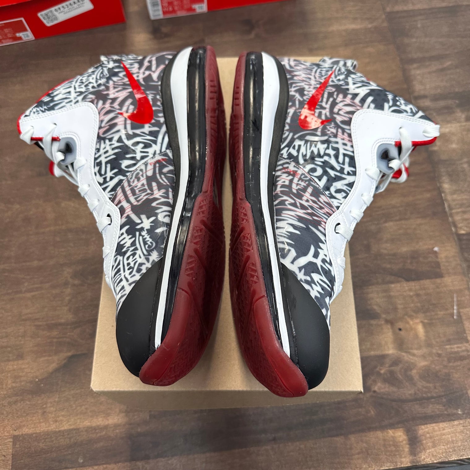 LeBron 8 Graffiti (2021) (USED,No Box)