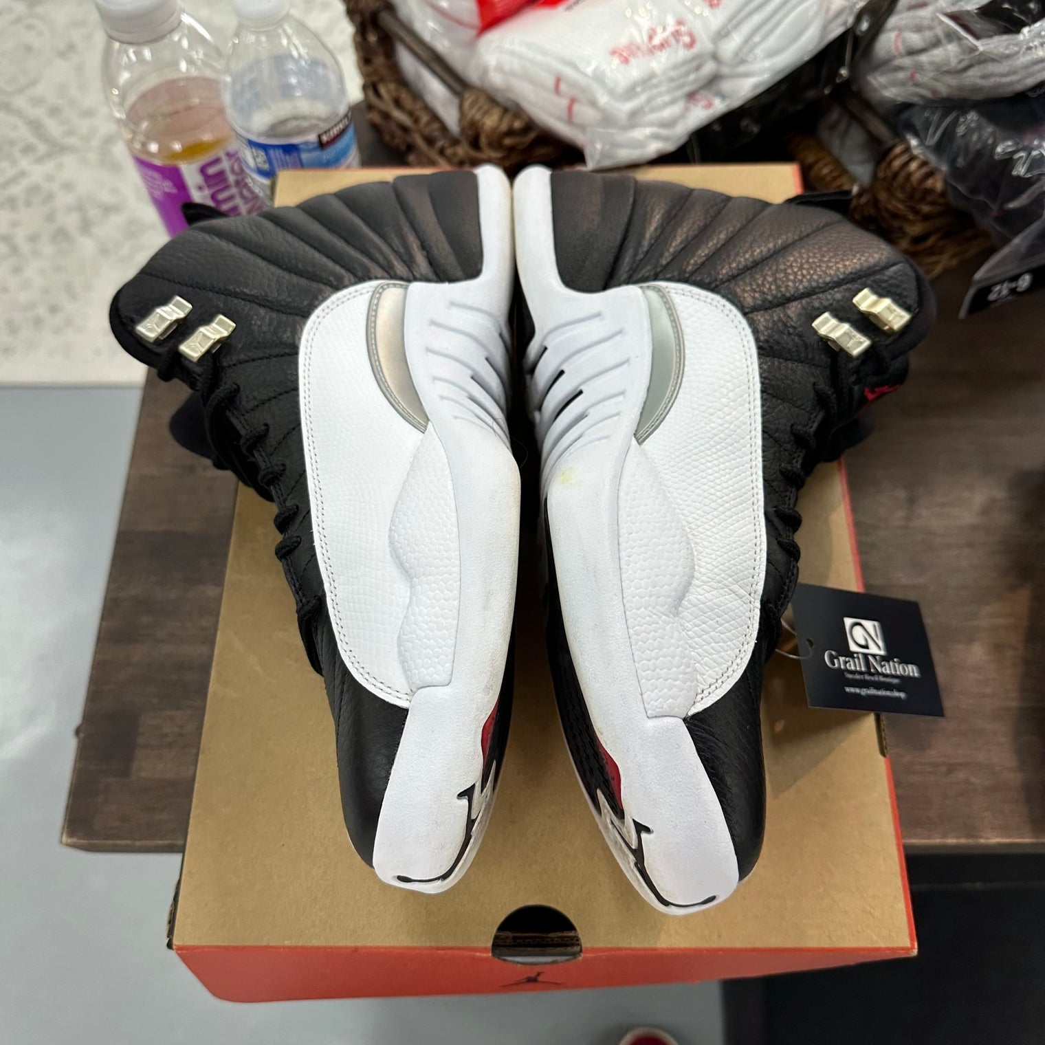Playoff Jordan 12 Retro (USED)