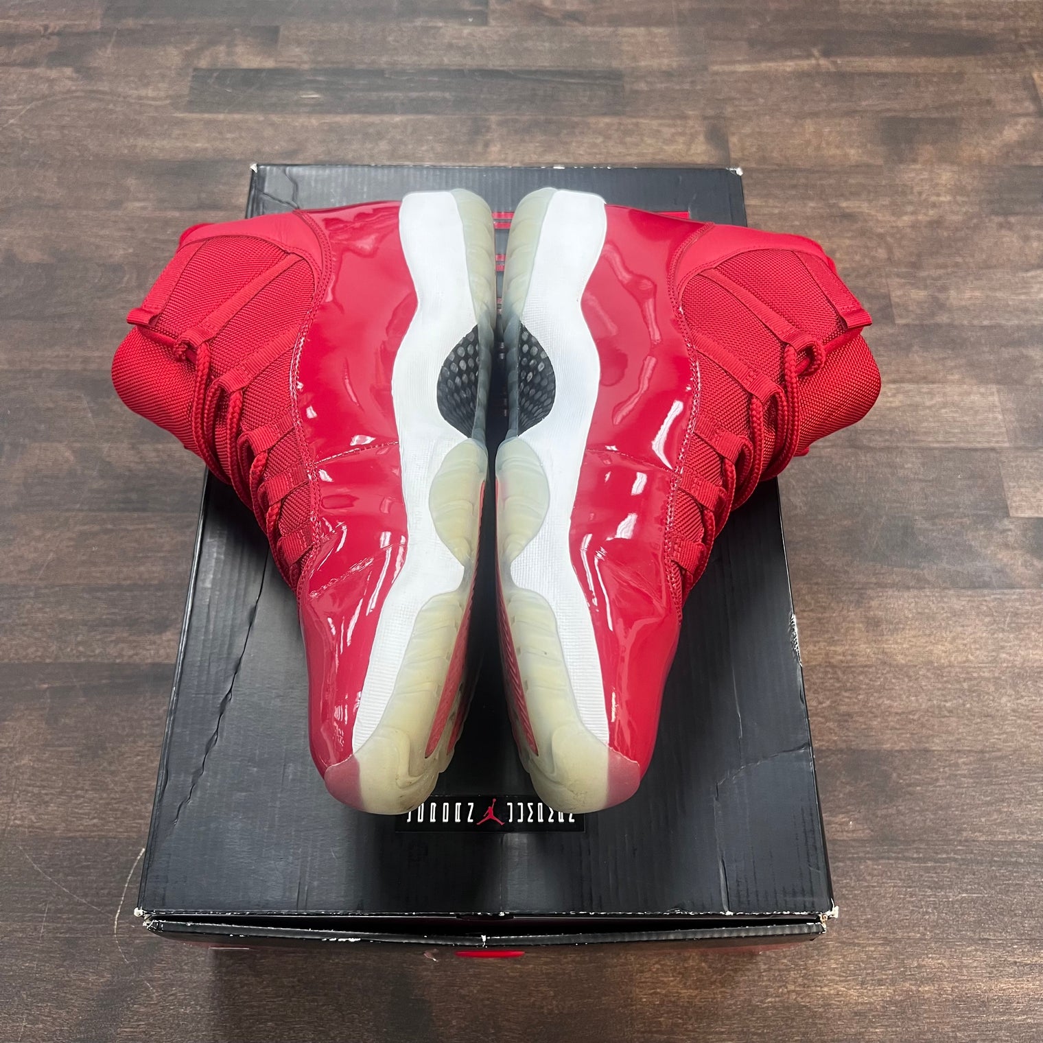 Win like 96 Jordan 11 (USED)