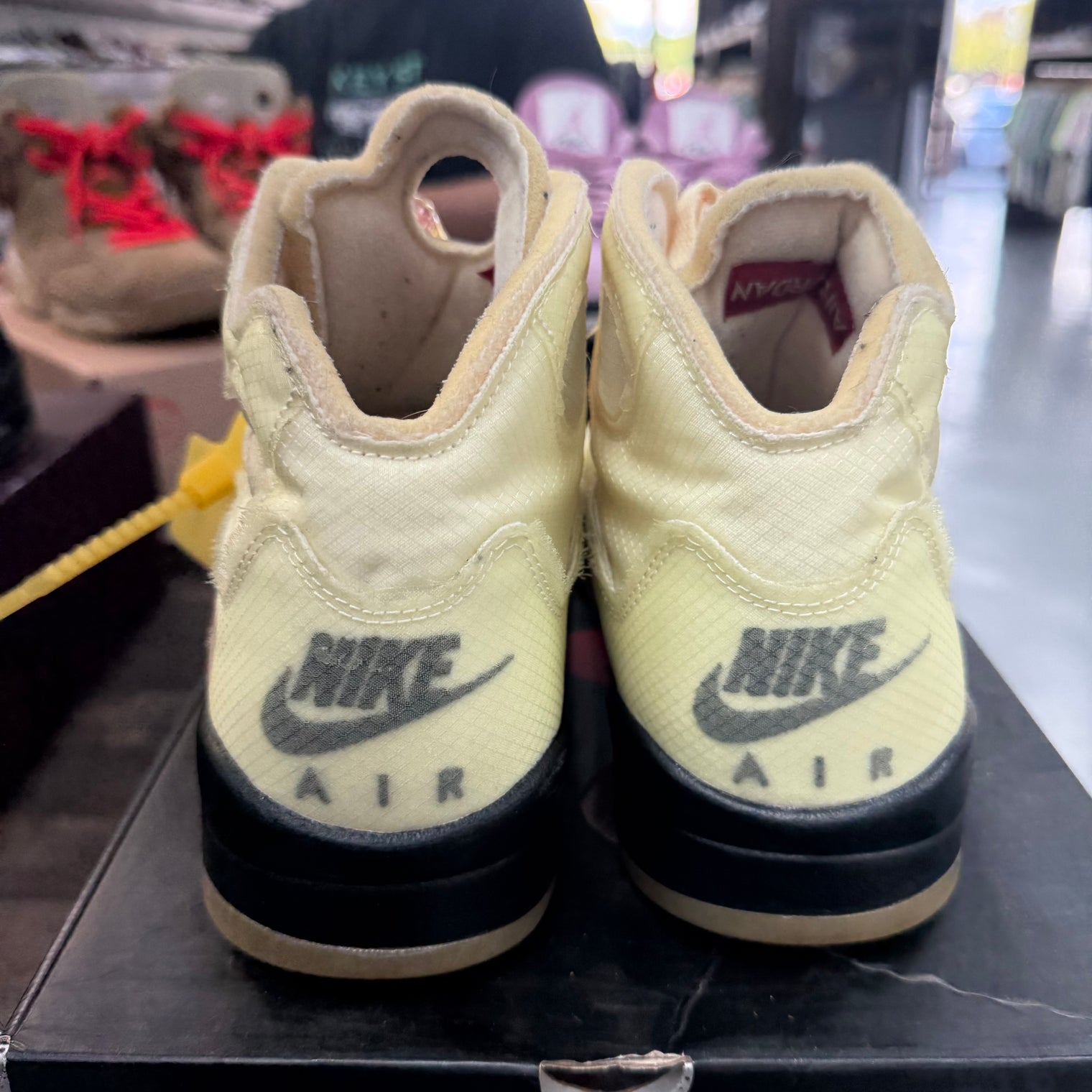 Off-White Sail Jordan 5 (USED)