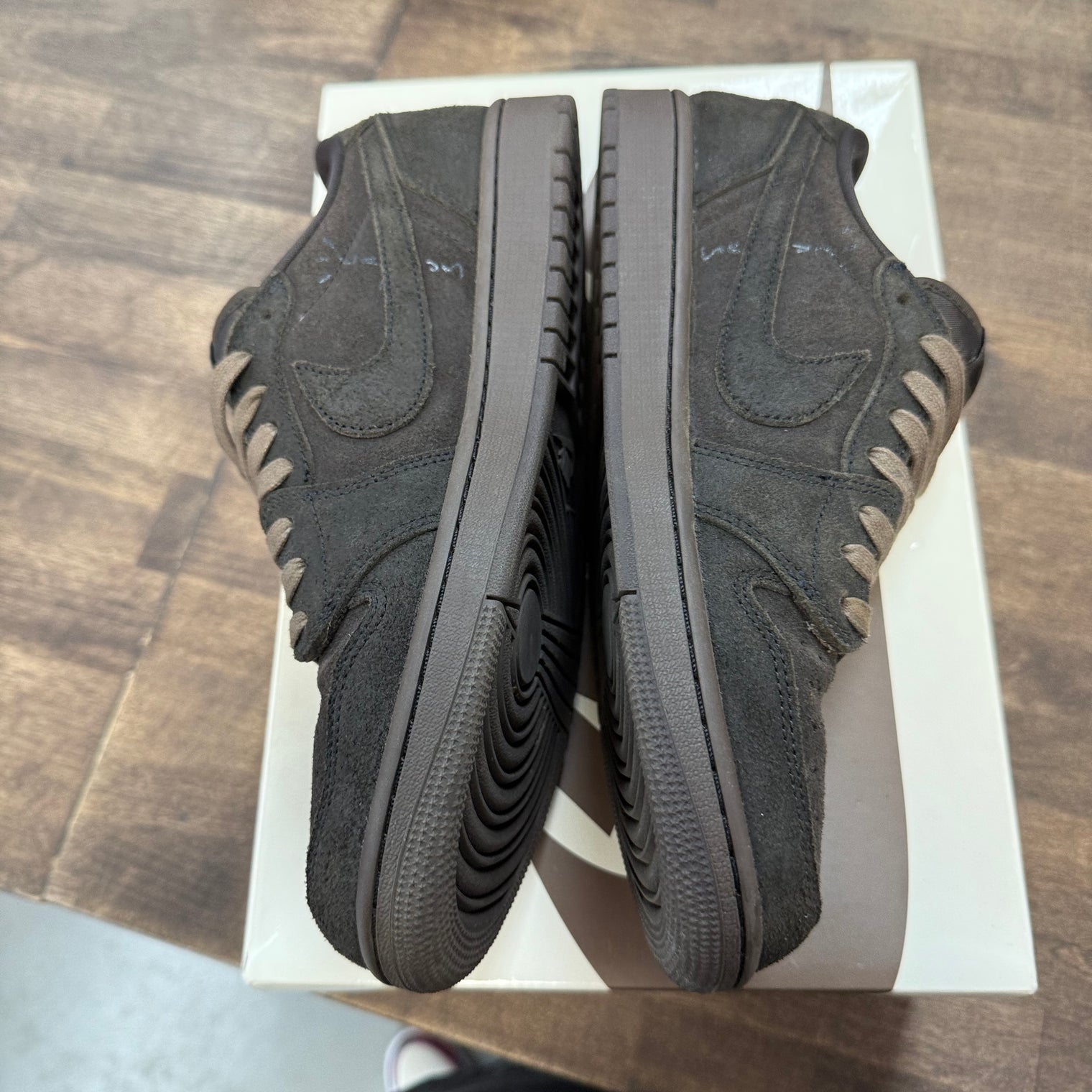 Velvet Brown Travis Scott Jordan 1 Low (USED)