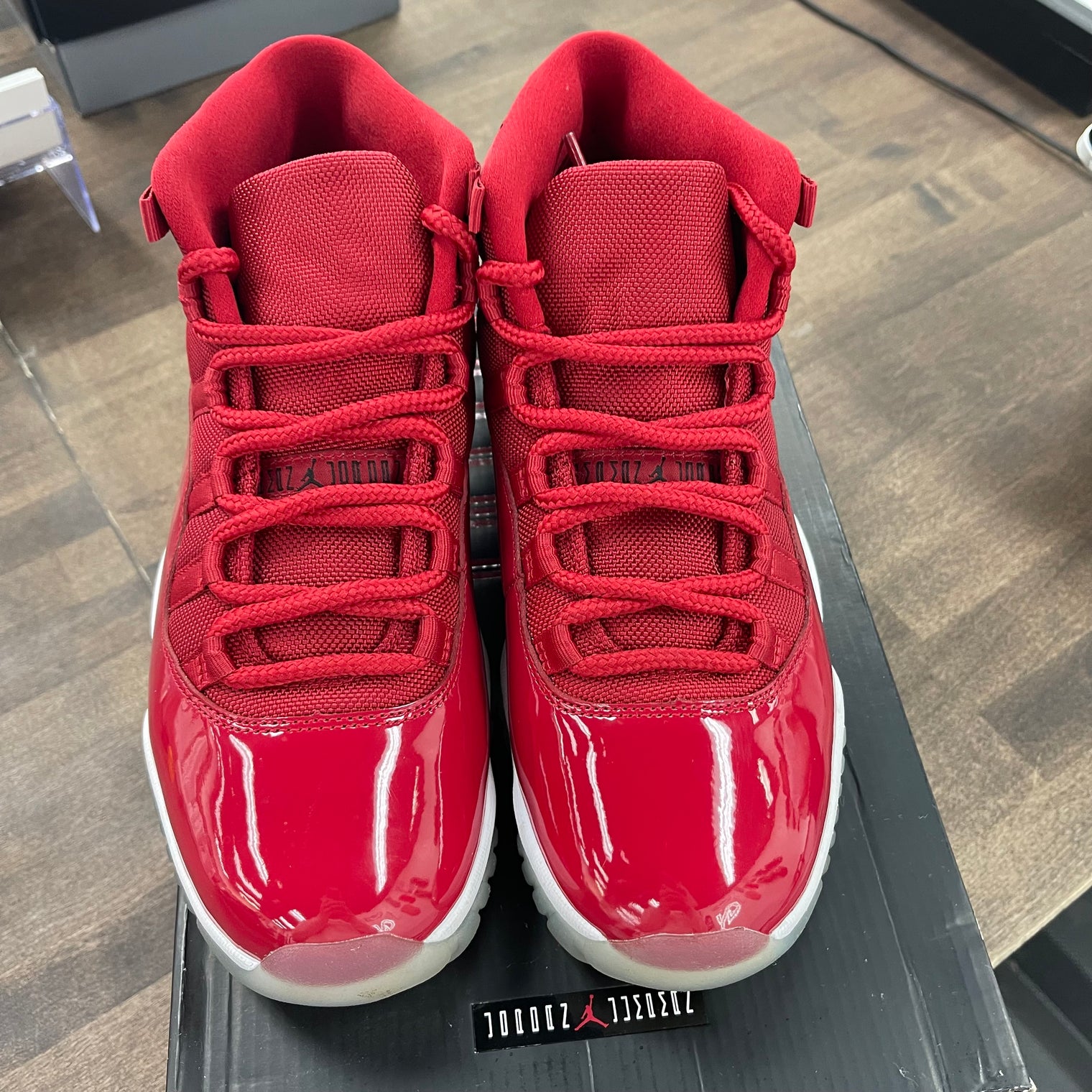 Win like 96 Jordan 11 (USED)