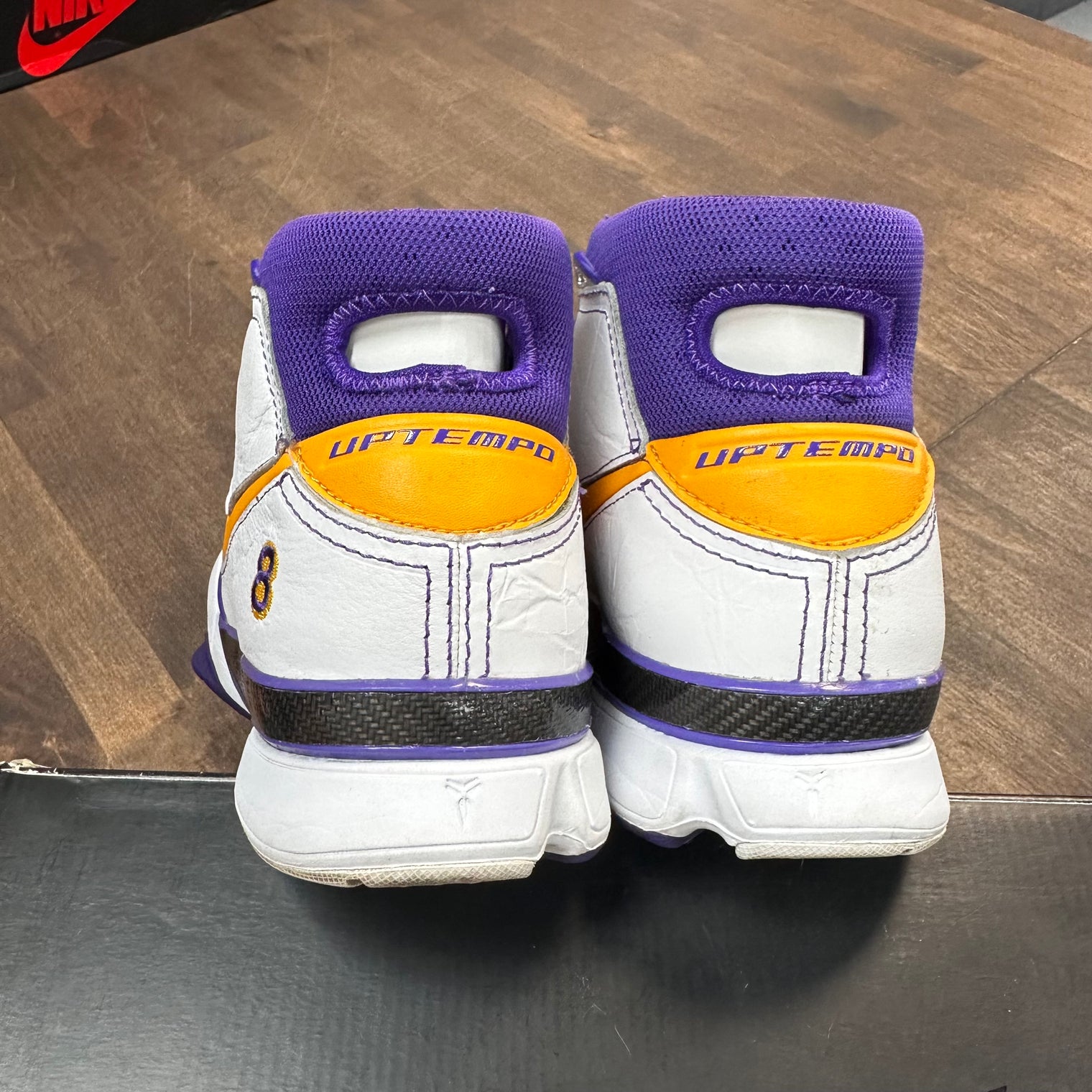 Think 16 Close Out Kobe 1 Protro (USED)