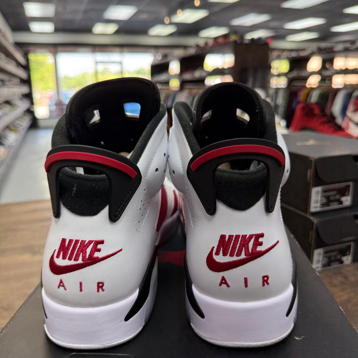 Carmine Jordan 6 Retro (USED)