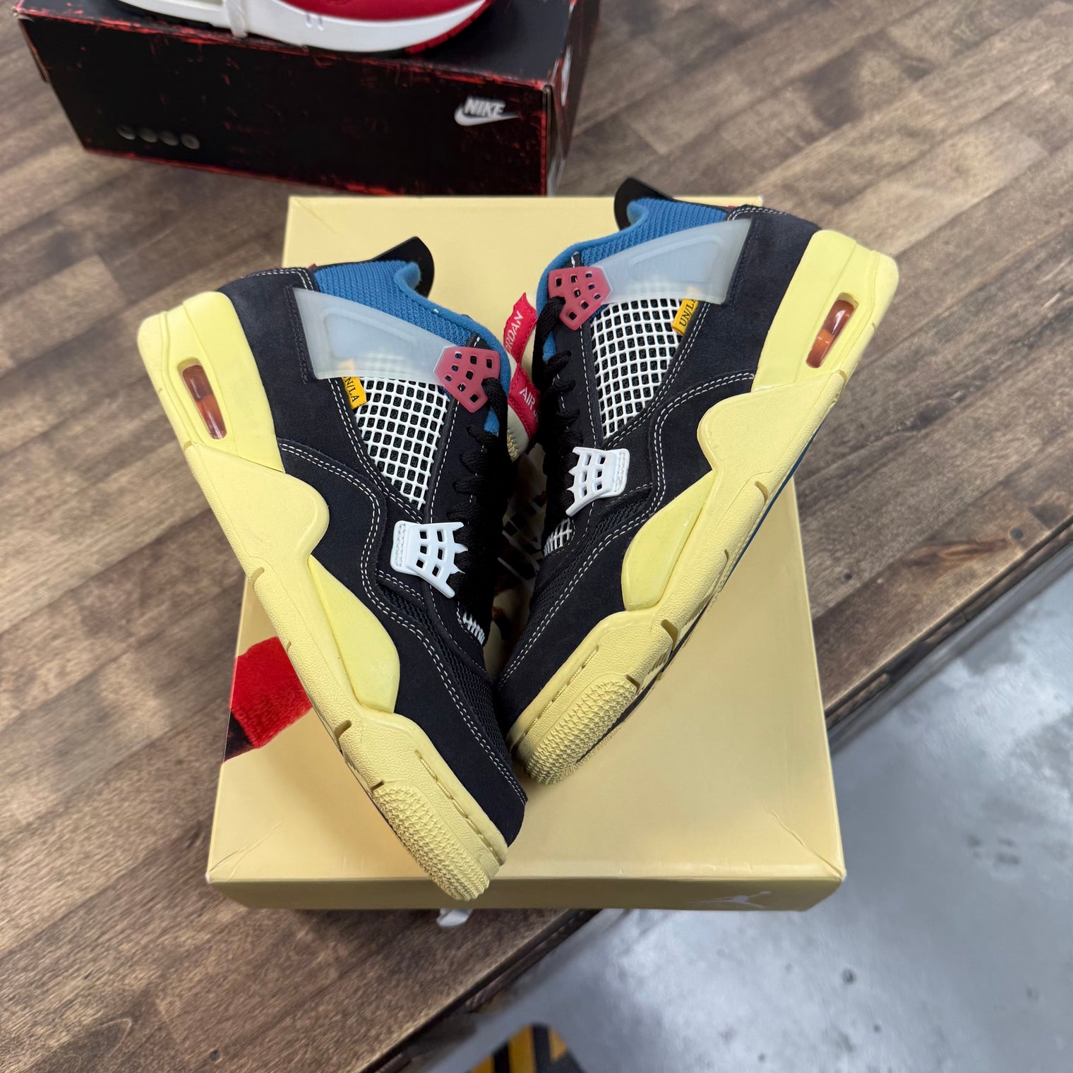 Jordan 4 Retro Union Off Noir (US 7) (USED)