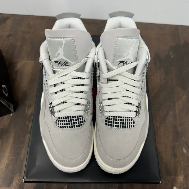 Frozen Moment Jordan 4 (W) (USED)