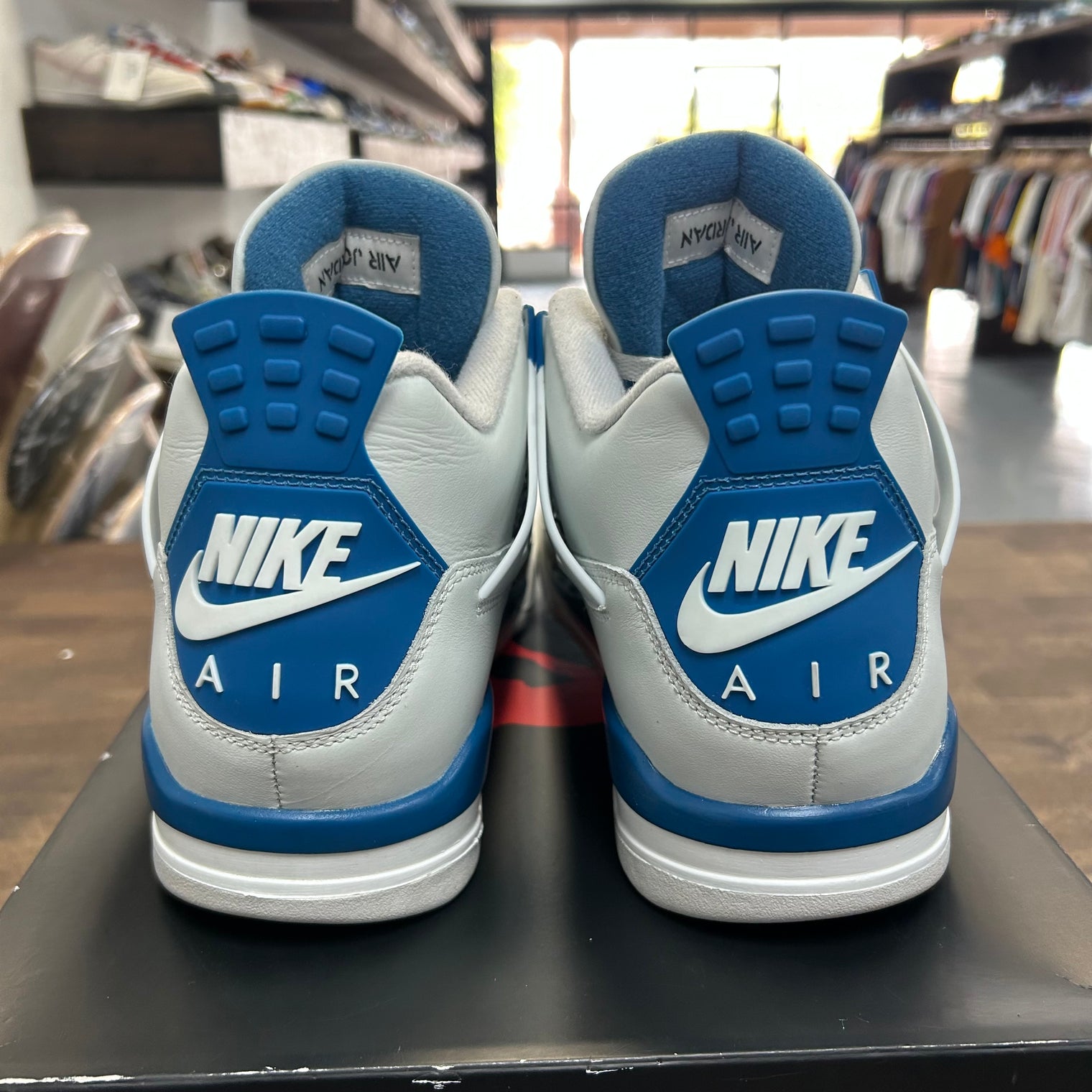 Military Blue Jordan 4 (USED)