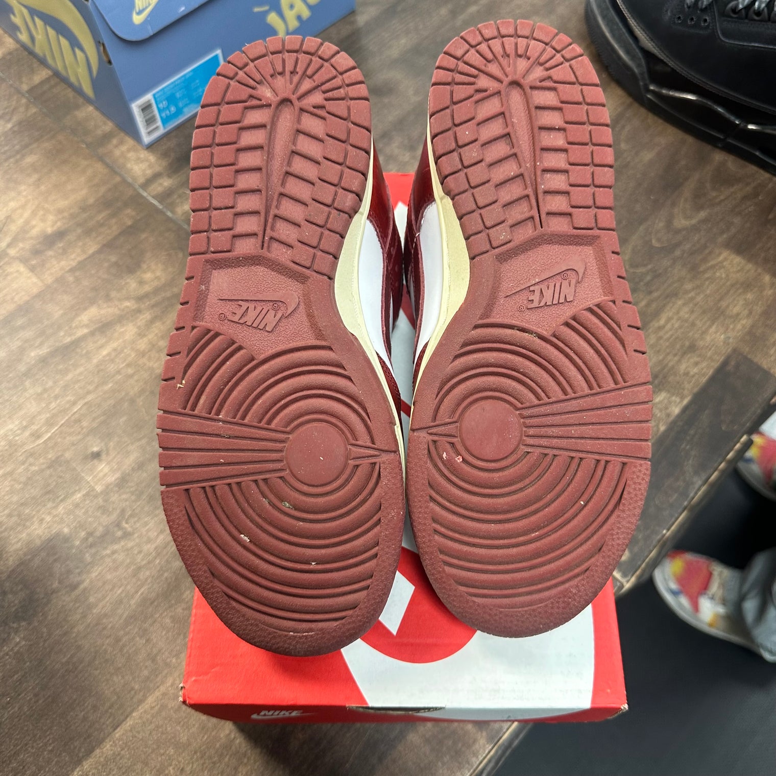 Vintage Red Dunk Low (W) (USED)