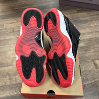 Bred Jordan 11 Low (USED)