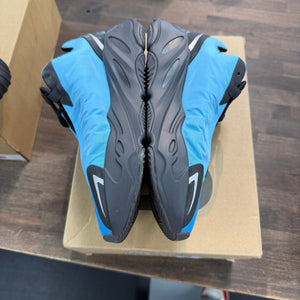 adidas Yeezy Boost 700 MNVN Bright Cyan (US 9) (USED) Size 9 (Pre-Owned) - Image 3