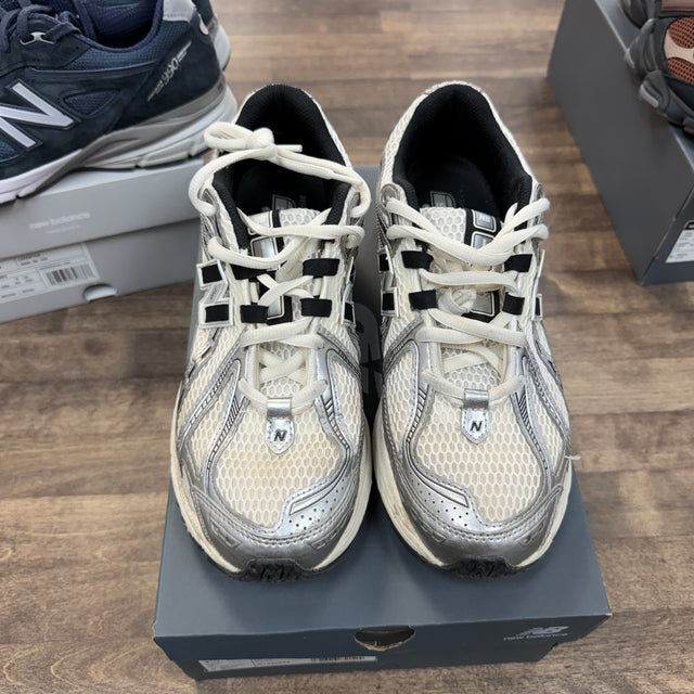 Silver Black New Balance 1906R (USED)